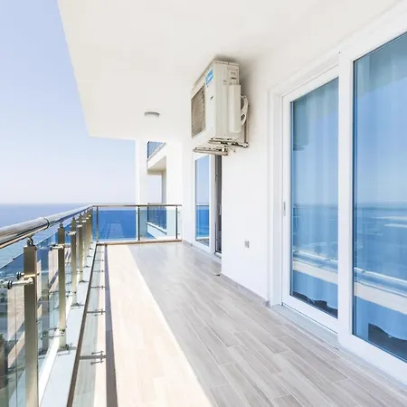 Luxury Flat With Shared Pool Near Beach In Alanya Apartamento